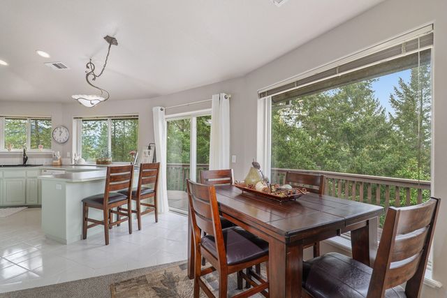 398 Madrone Ridge Drive, Grants Pass, OR 97527