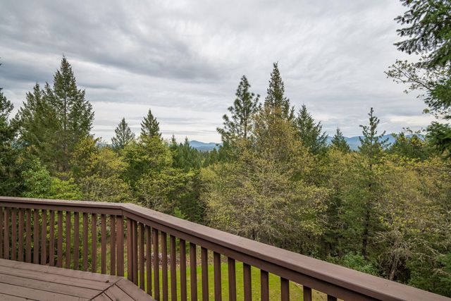398 Madrone Ridge Drive, Grants Pass, OR 97527