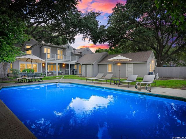 401 Ridgemont Avenue, Terrell Hills, TX 78209