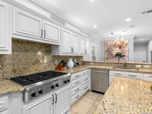 401 Ridgemont Avenue, Terrell Hills, TX 78209
