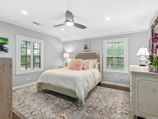 401 Ridgemont Avenue, Terrell Hills, TX 78209