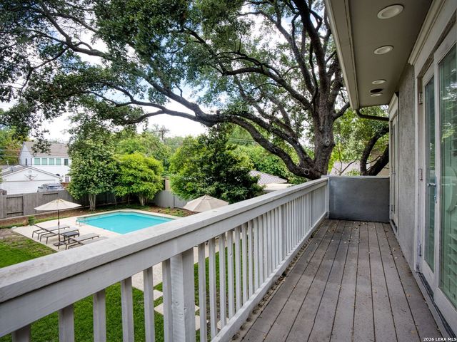 401 Ridgemont Avenue, Terrell Hills, TX 78209