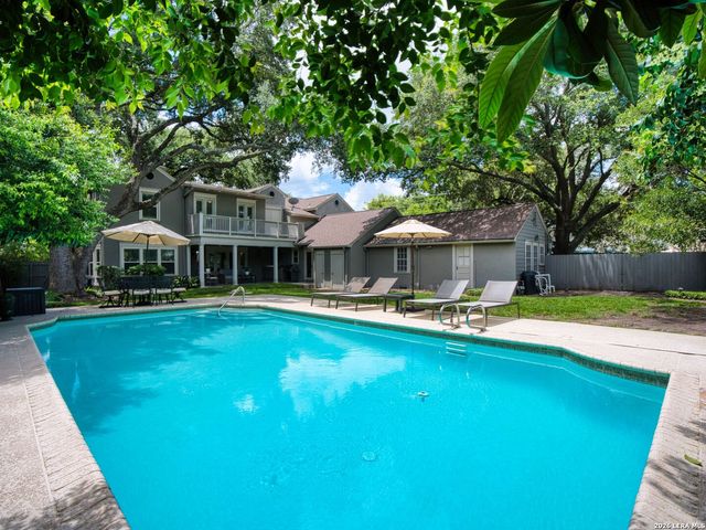401 Ridgemont Avenue, Terrell Hills, TX 78209