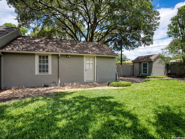 401 Ridgemont Avenue, Terrell Hills, TX 78209