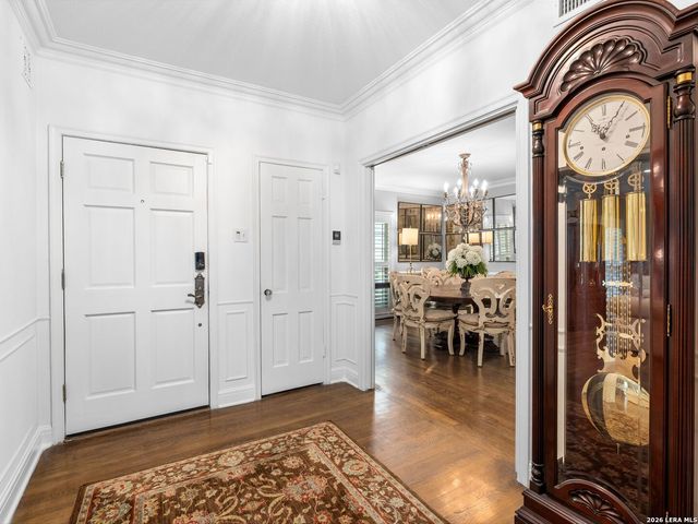 401 Ridgemont Avenue, Terrell Hills, TX 78209