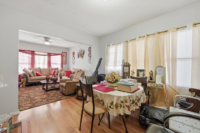 742 W 117th Street, Chicago, IL 60628