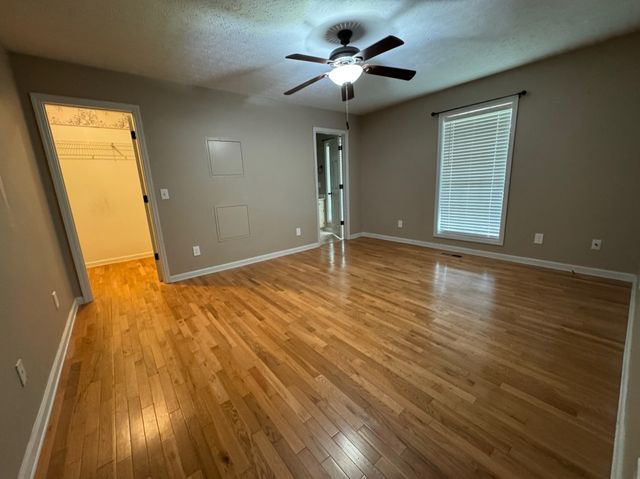 3594 Oak Grove Rd, Red Boiling Springs, TN 37150