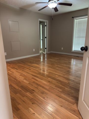 3594 Oak Grove Rd, Red Boiling Springs, TN 37150