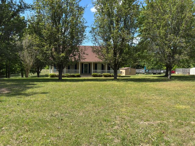 3594 Oak Grove Rd, Red Boiling Springs, TN 37150