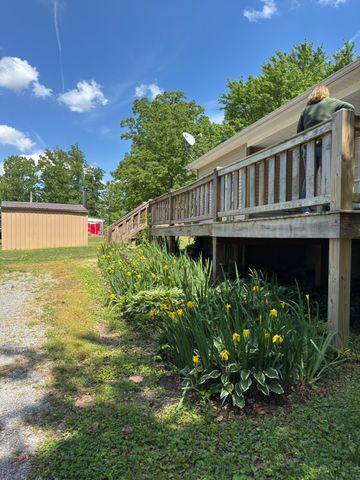 3594 Oak Grove Rd, Red Boiling Springs, TN 37150