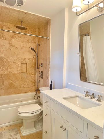 7611 Fairdale Lane, Houston, TX 77063