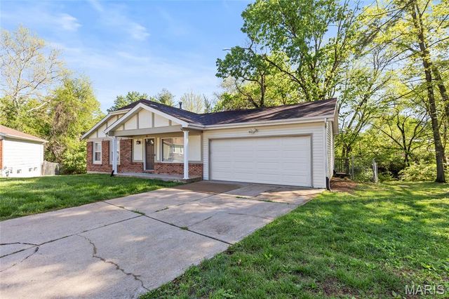 433 Woodland Hill Court, Manchester, MO 63021