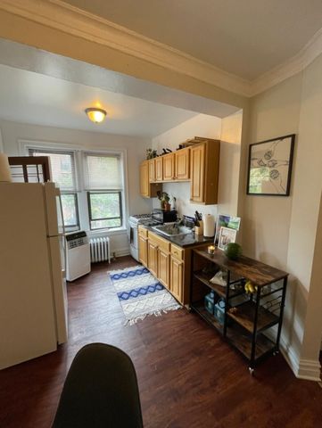 639 W ROSCOE Street P2, Chicago, IL 60657