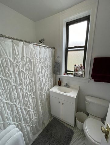 639 W ROSCOE Street P2, Chicago, IL 60657