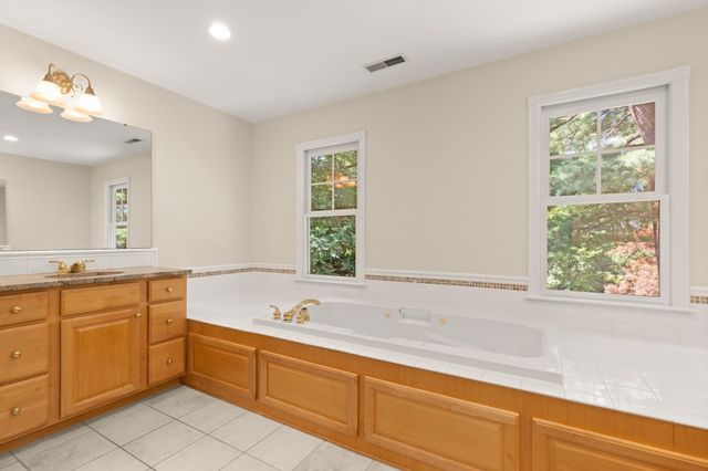 12 Quaker Lady Ln, Sudbury, MA 01776