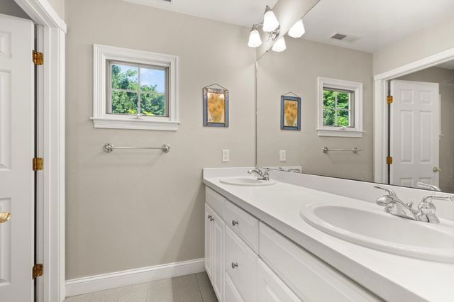 12 Quaker Lady Ln, Sudbury, MA 01776