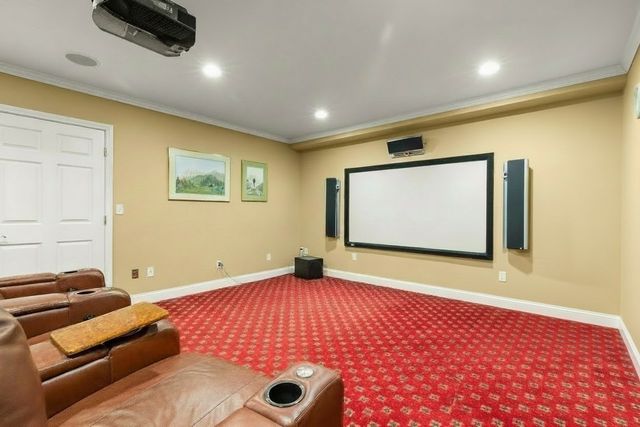 12 Quaker Lady Ln, Sudbury, MA 01776
