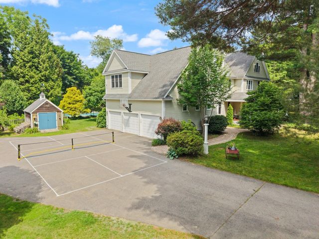 12 Quaker Lady Ln, Sudbury, MA 01776