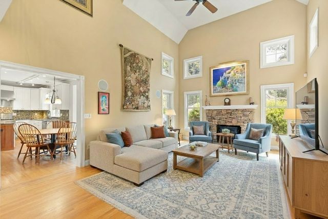12 Quaker Lady Ln, Sudbury, MA 01776
