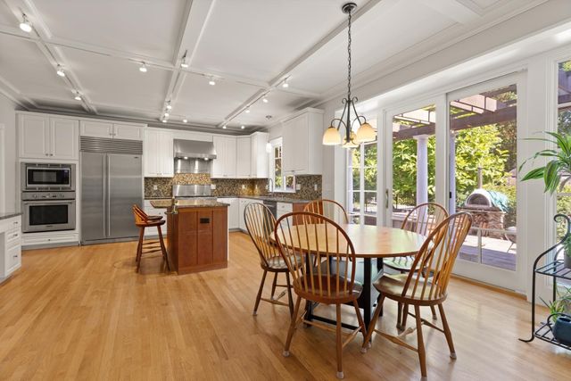 12 Quaker Lady Ln, Sudbury, MA 01776