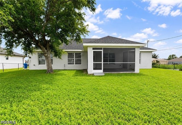 307 NW 4th ST, Cape Coral, FL 33993