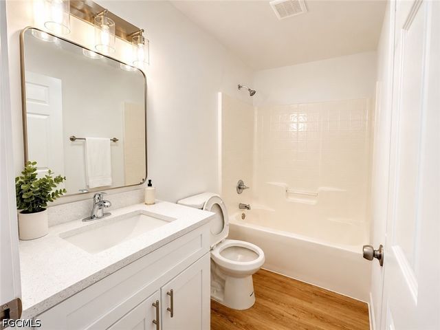 307 NW 4th ST, Cape Coral, FL 33993