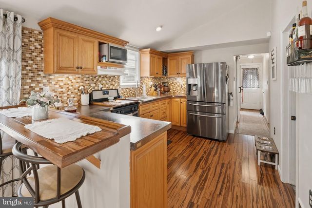 11 AMHERST DR, Pennsville, NJ 08070