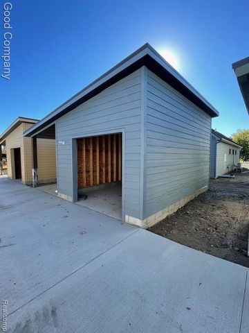 2832 16th Street, Detroit, MI 48216