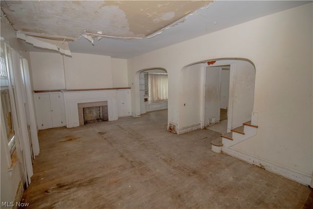 12707 Harvard Avenue, Cleveland, OH 44105