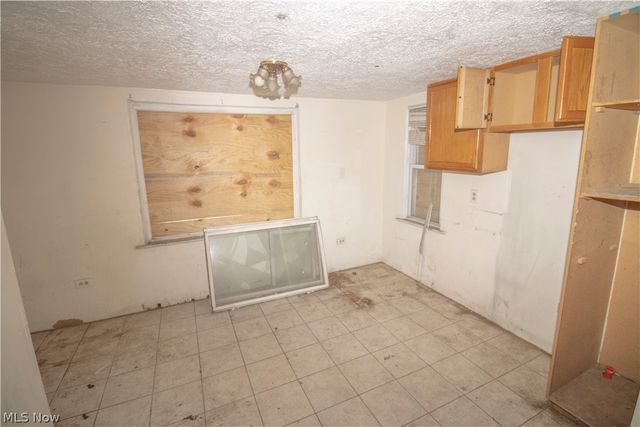 12707 Harvard Avenue, Cleveland, OH 44105