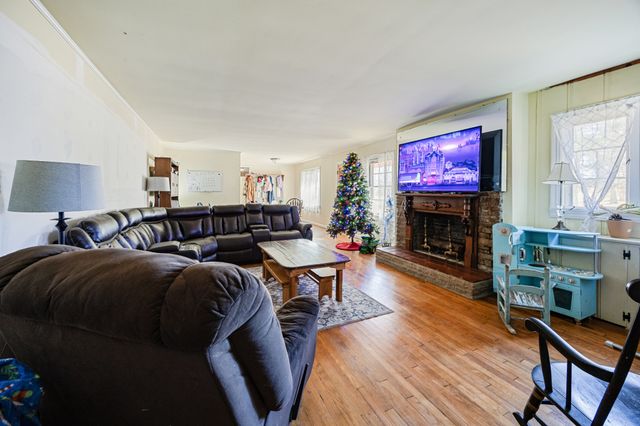 303 Jackson Cir, Tullahoma, TN 37388