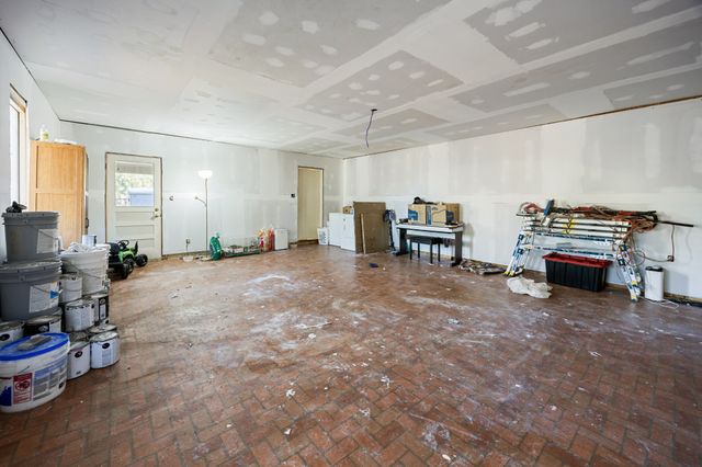 303 Jackson Cir, Tullahoma, TN 37388