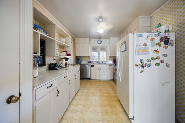 303 Jackson Cir, Tullahoma, TN 37388