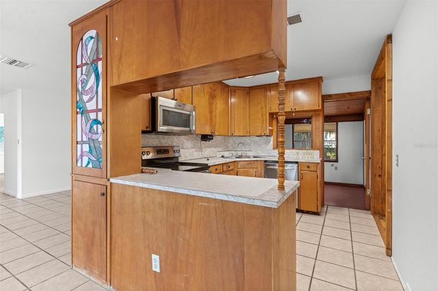 803 CAROL COURT, Tavares, FL 32778