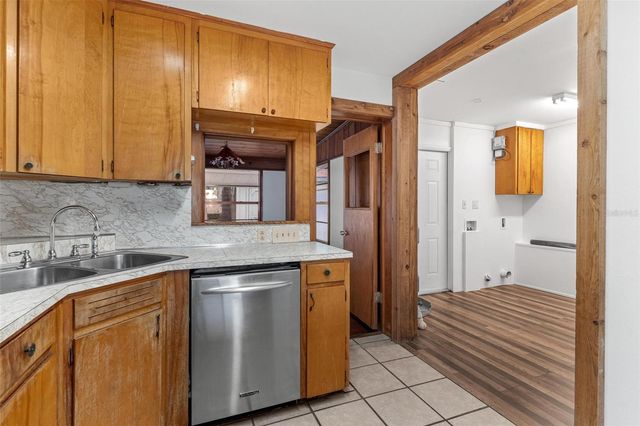 803 CAROL COURT, Tavares, FL 32778