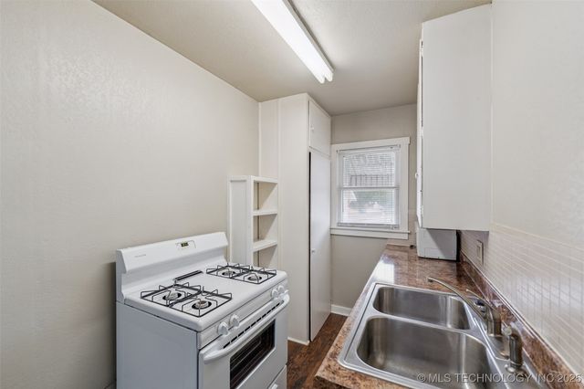 111 S Chickasaw Avenue, Bartlesville, OK 74003