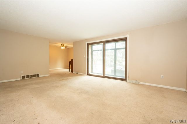 15 Greenwich Drive 1, Amherst, NY 14228
