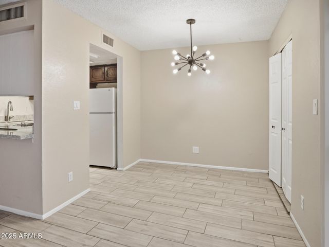 7545 N 47TH Drive, Glendale, AZ 85301