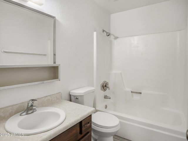 7545 N 47TH Drive, Glendale, AZ 85301