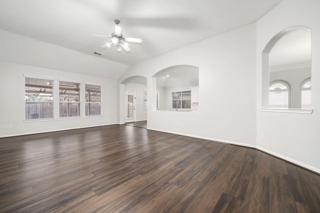 2010 Lincoln Crest Way, Sugar Land, TX 77498