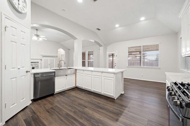 2010 Lincoln Crest Way, Sugar Land, TX 77498