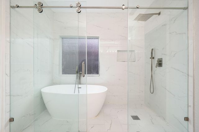 2010 Lincoln Crest Way, Sugar Land, TX 77498