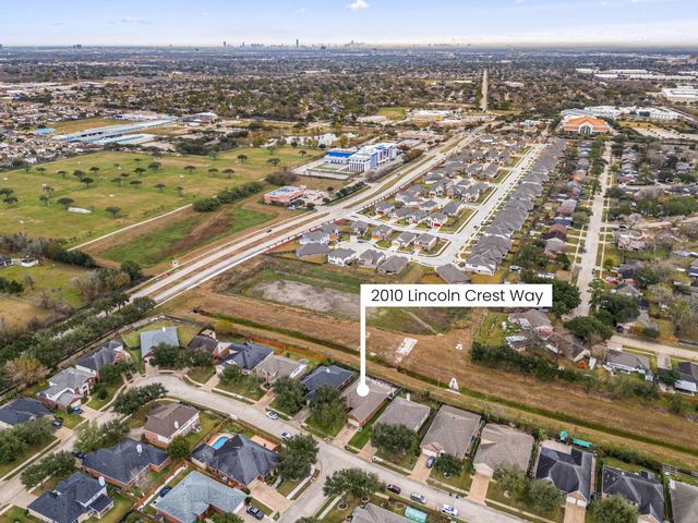 2010 Lincoln Crest Way, Sugar Land, TX 77498