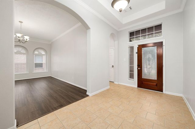 2010 Lincoln Crest Way, Sugar Land, TX 77498