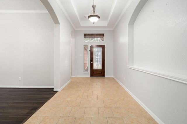 2010 Lincoln Crest Way, Sugar Land, TX 77498