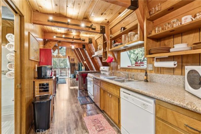 101 W Rainbow Boulevard, Big Bear City, CA 92314