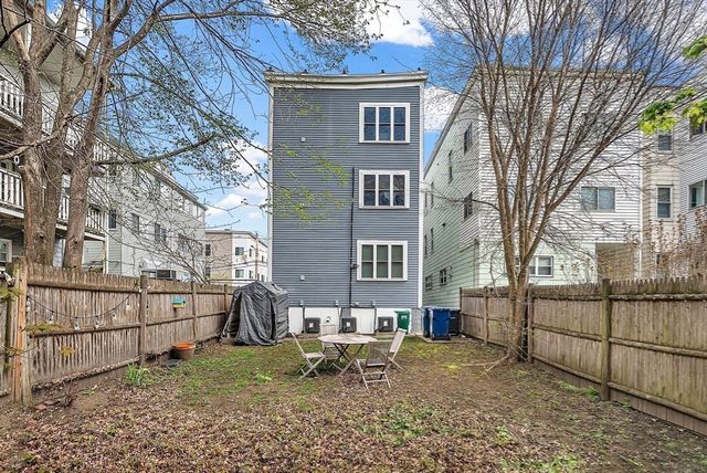 26 Hardwick Street 1, Cambridge, MA 02141