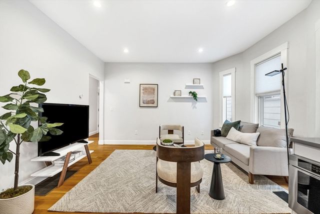 26 Hardwick Street 1, Cambridge, MA 02141