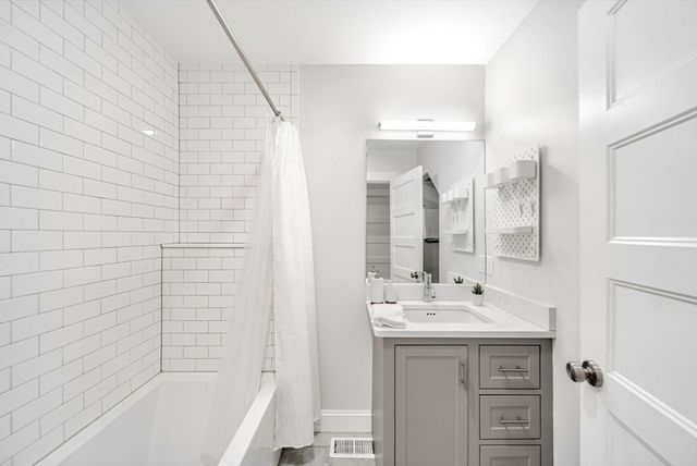 26 Hardwick Street 1, Cambridge, MA 02141