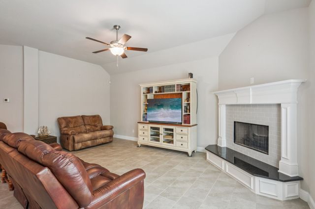 12304 Cedar Knoll Drive, Fort Worth, TX 76028